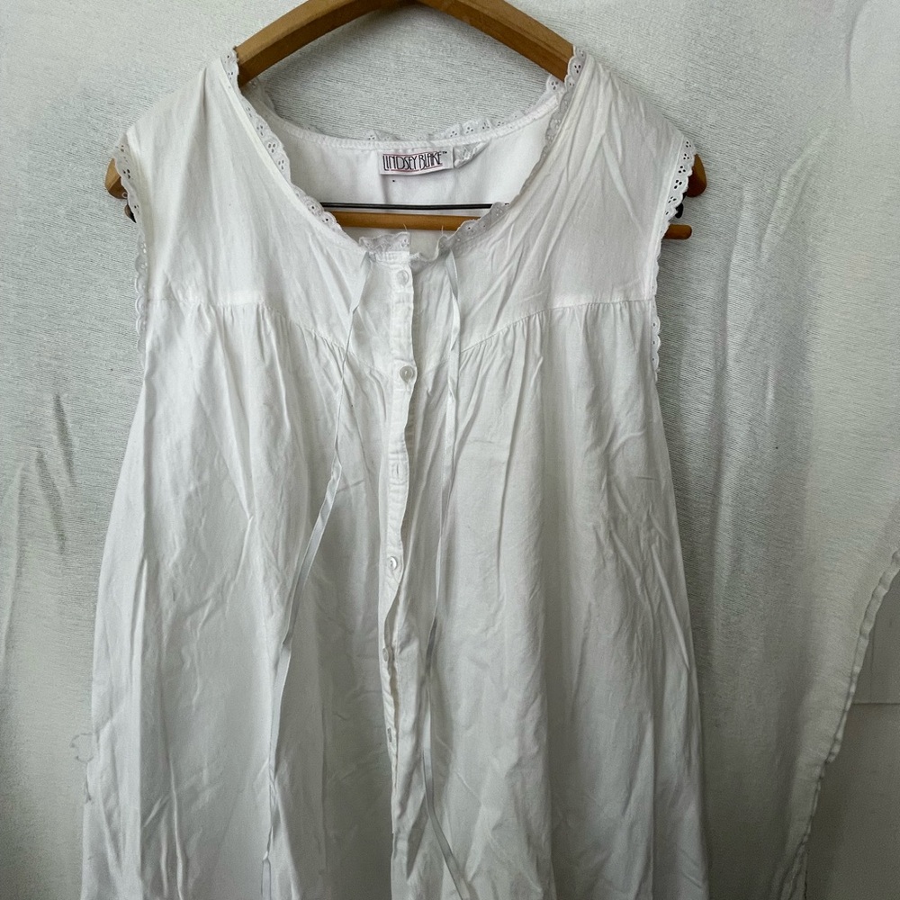 LINDSEY BLAKE 100% COTTON woman S  White night gown laced Collar button